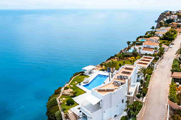 luxurious houses in Spain